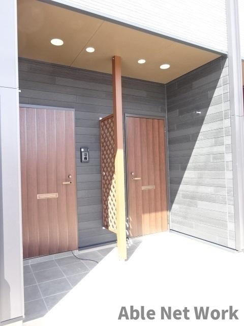 ガーデン・ハウス Aのエントランス|エントランス部分