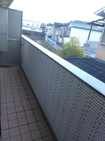 ユアメゾン梅津北のバルコニー