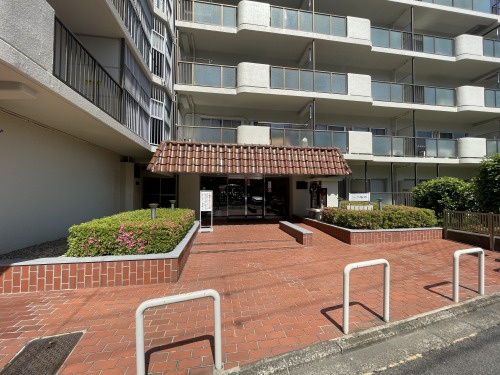 パレス洛北A棟の外観