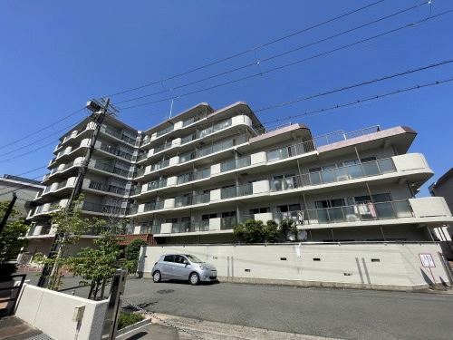 パレス洛北A棟の外観