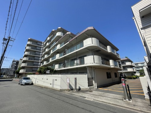 パレス洛北A棟の外観