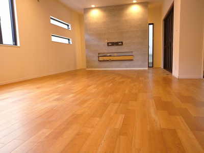 【居間・リビング】 | 泉台二丁目29番7号（A-15）