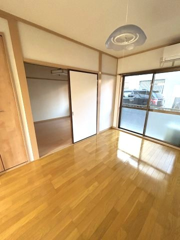 マンション新明の居間・リビング