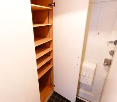 【玄関】 | ヴィラロイヤル町屋 | ゆったりとした玄関です