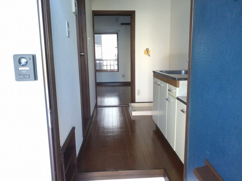 ラッキーハイツの玄関