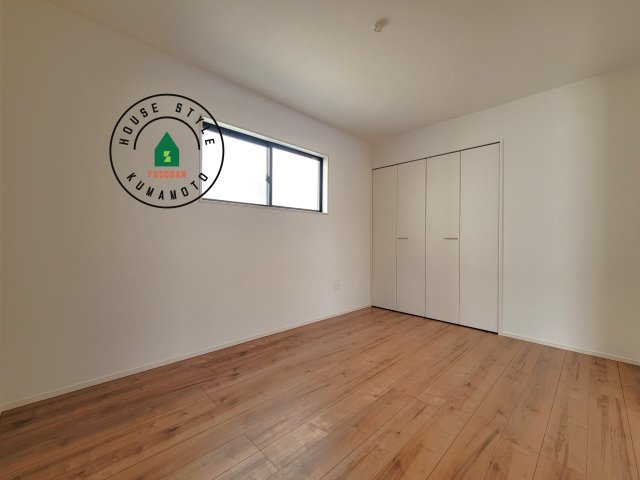 菊池郡菊陽町大字原水第5-5棟(1号棟)の内観：施工例|和室を上手に活用すると暮らし方の幅が広がります。例えば普段は開け放して、子供の小さいうちはお昼寝や遊びのスペースに。畳はソフトなので転んでもケガをしにくく安心です。