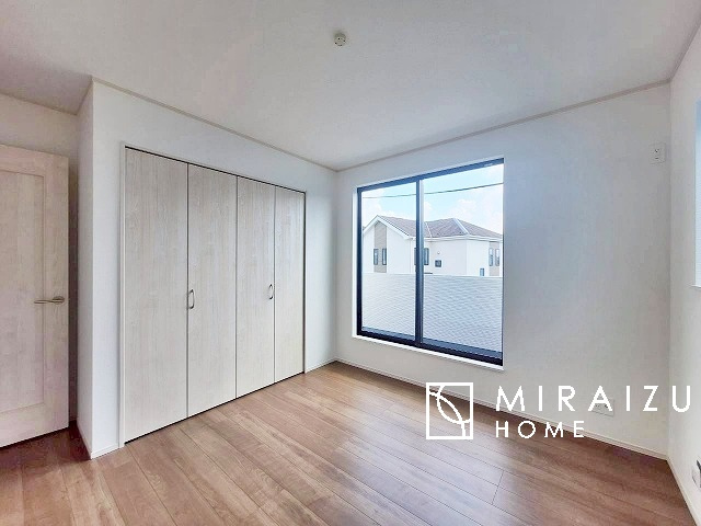 【収納】 | 日当たりの良いお家は嬉しいですよね。それぞれ価値観が分かれる箇所です、実際に内覧して日当たりの心地よさをご体感下さいね♪