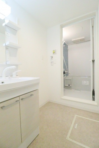 フリートフォル・ヴィラ古江新町Aの洗面所