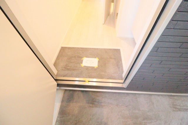 フリートフォル・ヴィラ古江新町Aの玄関