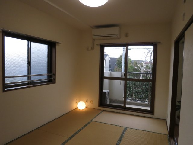 ハイツサンパークの和室|和室ならではの温かな和の空間で寛ぎの時間を過ごせます