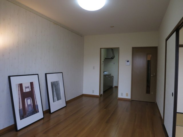 ハイツサンパークの居間・リビング|リビングです