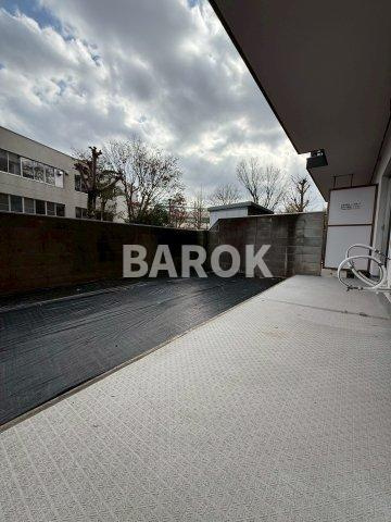 ローレルハイツ南福岡2号棟のバルコニー