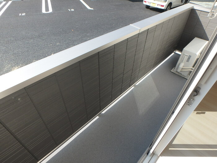 Ｄ－ＲＯＯＭ新庄町のバルコニー