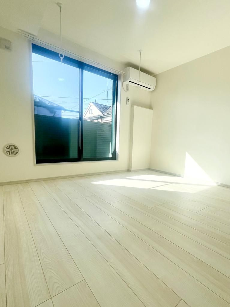 ＢＲＯＯＫＬＹＮ　ＢＡＳＥ２６ｔｈの居間・リビング