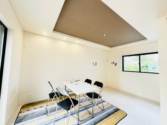 ◆◆名護市大東2丁目-4号棟（全5棟）の居間・リビング|※参考写真※