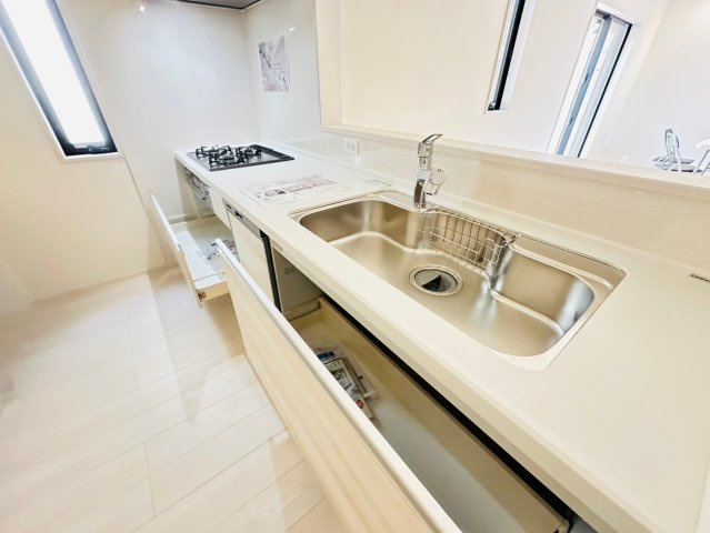◆◆名護市大東2丁目-4号棟（全5棟）のキッチン|※参考写真※
