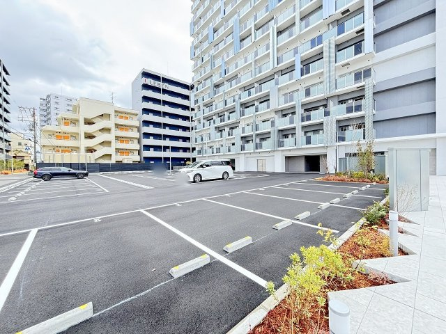 プレサンス東淀川駅前プローシェの駐車場