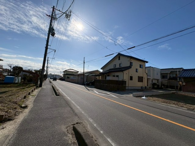 ファーストタウン　江南市上奈良町久保第1　全1区画分譲の前面道路含む現地写真|「現地（2026年1月27日）撮影」　
■前面道路　
■ヤマダ不動産　株式会社リライフ