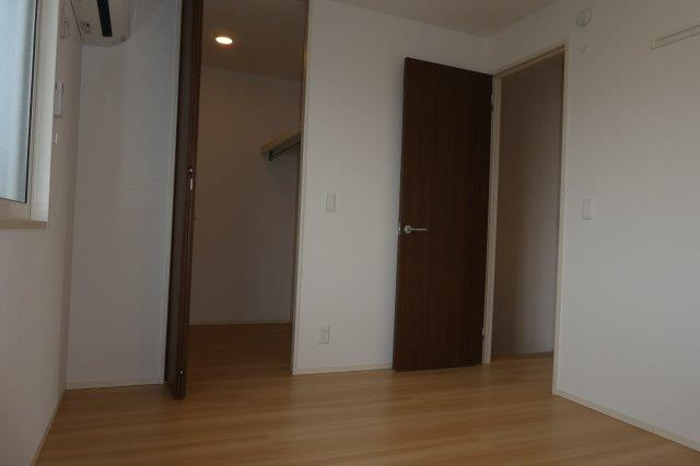 アリオン上東の収納|ウォークインクローゼット