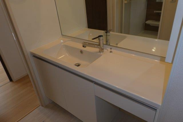 アリオン上東の独立洗面台|シャンプードレッサー