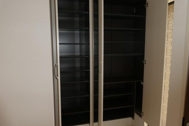 アリオン上東の玄関|シューズボックス