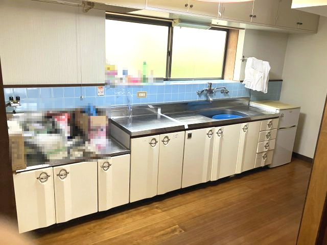 庄境　中古戸建　8DKのキッチン