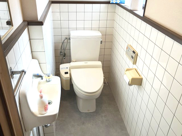 庄境　中古戸建　8DKのトイレ