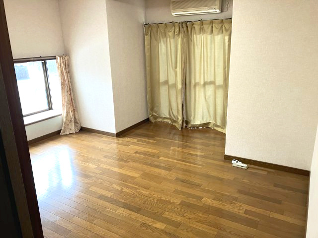 庄境　中古戸建　8DKの洋室