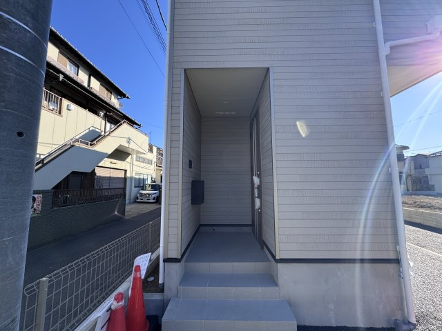 葛飾区水元４丁目新築戸建【水元小学校：5分】のエントランス|エントランス・玄関ポーチ