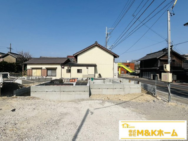 知多市岡田字開戸　全4棟　3号棟の外観|R8.1.27撮影　インナーバルコニー♪