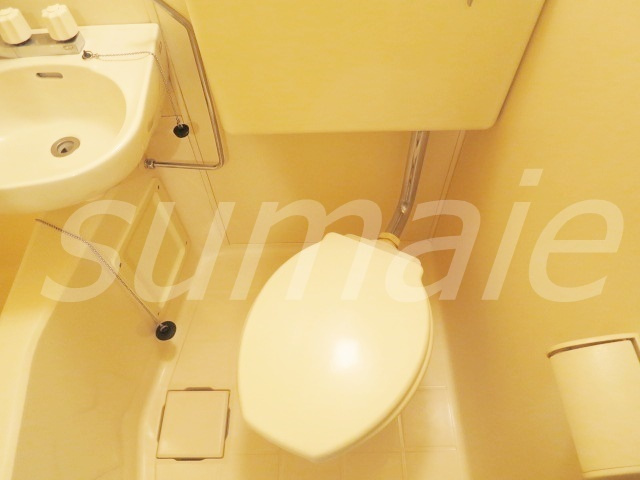 ペアシティ秀華二番館のトイレ|3点ユニットバスのトイレです☆