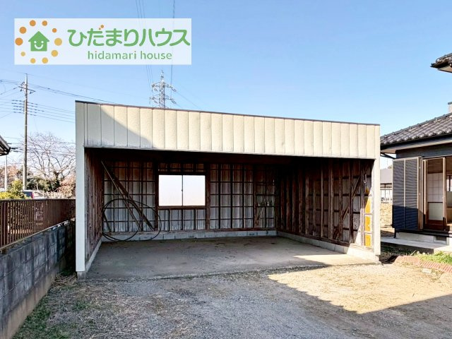 【駐車場】 | 下妻市半谷　中古戸建 | ガレージ付きで大切な車も安心です！