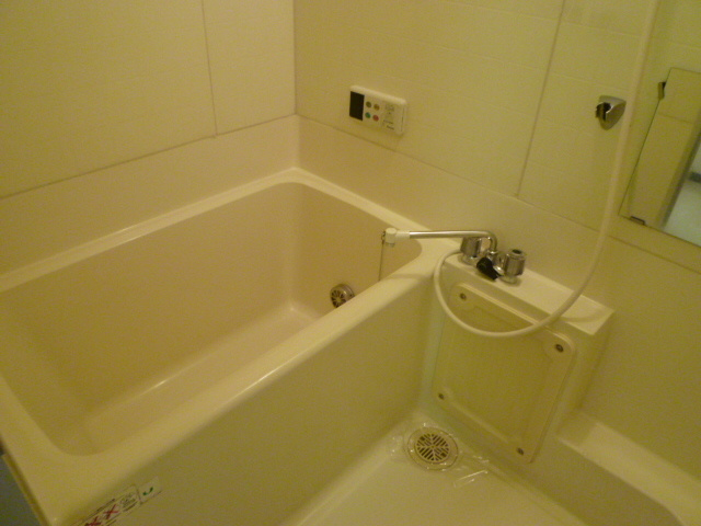 第二西垣ハイツの浴室|現状優先です。