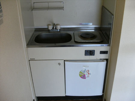 ベルトピア和泉大宮のキッチン|コンパクトなキッチンで掃除もラクラク