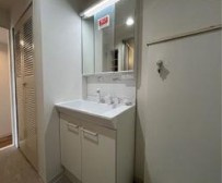 椿峰ニュータウン６２街区１号棟の独立洗面台