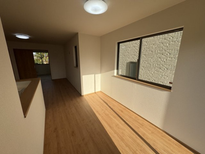 【居間・リビング】 | 八重瀬町新城Ⅲ（全5棟）ラストC号棟 | C号棟　LDK17.37帖♪リビング収納付き♪