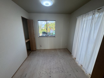 【和室】 | 八重瀬町新城Ⅲ（全5棟）ラストC号棟 | C号棟　和室4.5帖＋収納付き♪
