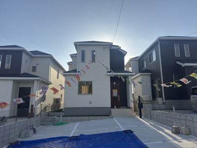 【外観】 | 八重瀬町新城Ⅲ（全5棟）ラストC号棟 | C号棟　並列駐車3台完備♪