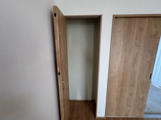 【収納】 | 八重瀬町新城Ⅲ（全5棟）ラストC号棟 | C号棟　リビング収納付き♪