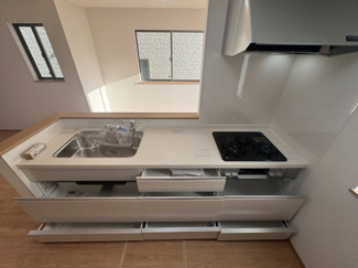 【キッチン】 | 八重瀬町新城Ⅲ（全5棟）ラストC号棟 | C号棟　収納充実システムキッチン♪