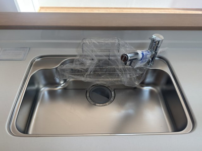 【キッチン】 | 八重瀬町新城Ⅲ（全5棟）ラストC号棟 | C号棟　浄水器付き♪