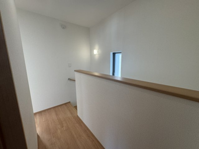 【内装】 | 八重瀬町新城Ⅲ（全5棟）ラストC号棟 | C号棟　2階ホール♪