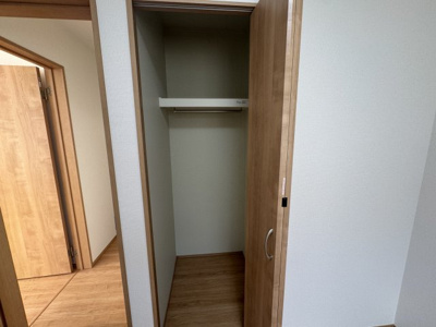 【収納】 | 八重瀬町新城Ⅲ（全5棟）ラストC号棟 | C号棟　洋室4.5帖＋CL付き♪