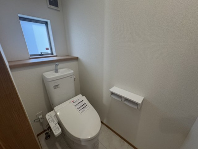 【トイレ】 | 八重瀬町新城Ⅲ（全5棟）ラストC号棟 | C号棟　温水洗浄便座♪