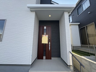 【玄関】 | 八重瀬町新城Ⅲ（全5棟）ラストC号棟 | C号棟　スマートキー付き♪