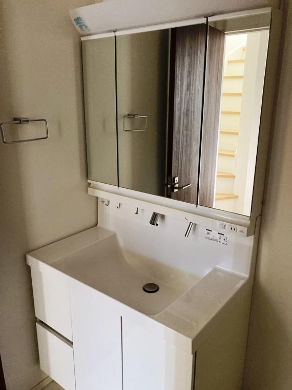 南鳩ヶ谷戸建の洗面所