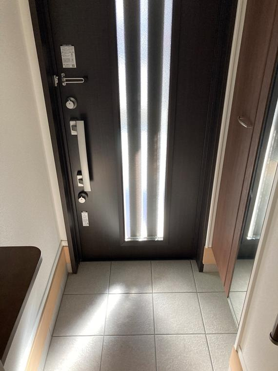 南鳩ヶ谷戸建の玄関