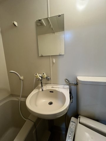 協栄マンションOYAMAの洗面所