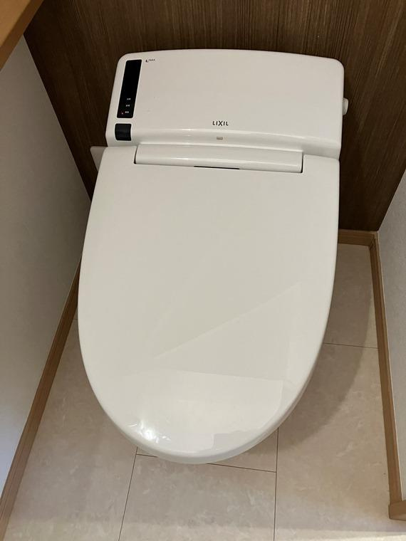 宮松町戸建のトイレ