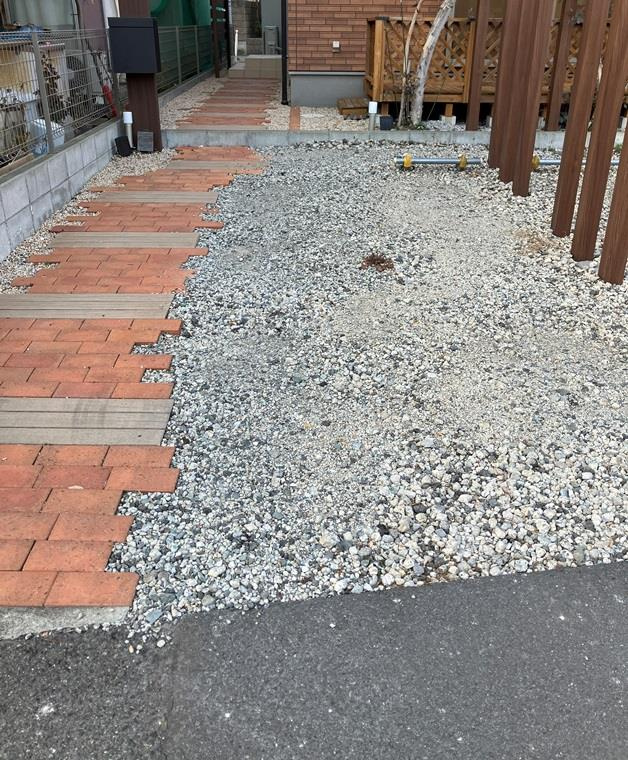 宮松町戸建の駐車場